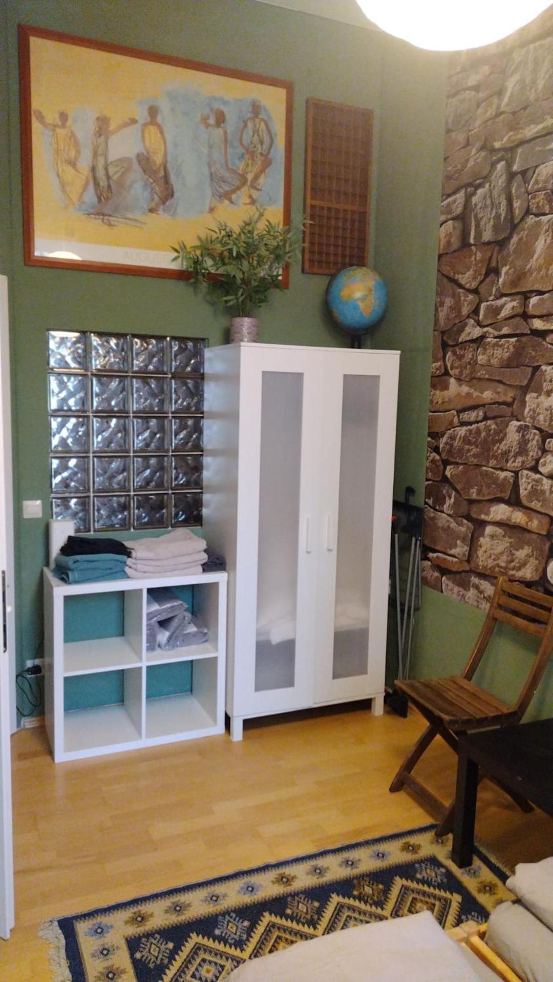 Taler's Place Auerbach - Self Check In